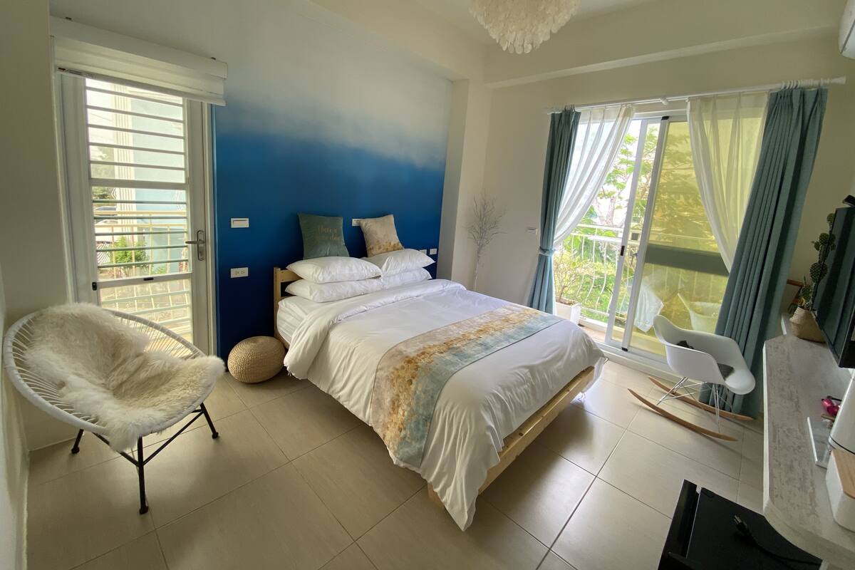 Economy Quadruple Room, 1 Bedroom | Premium bedding, desk, blackout drapes, soundproofing