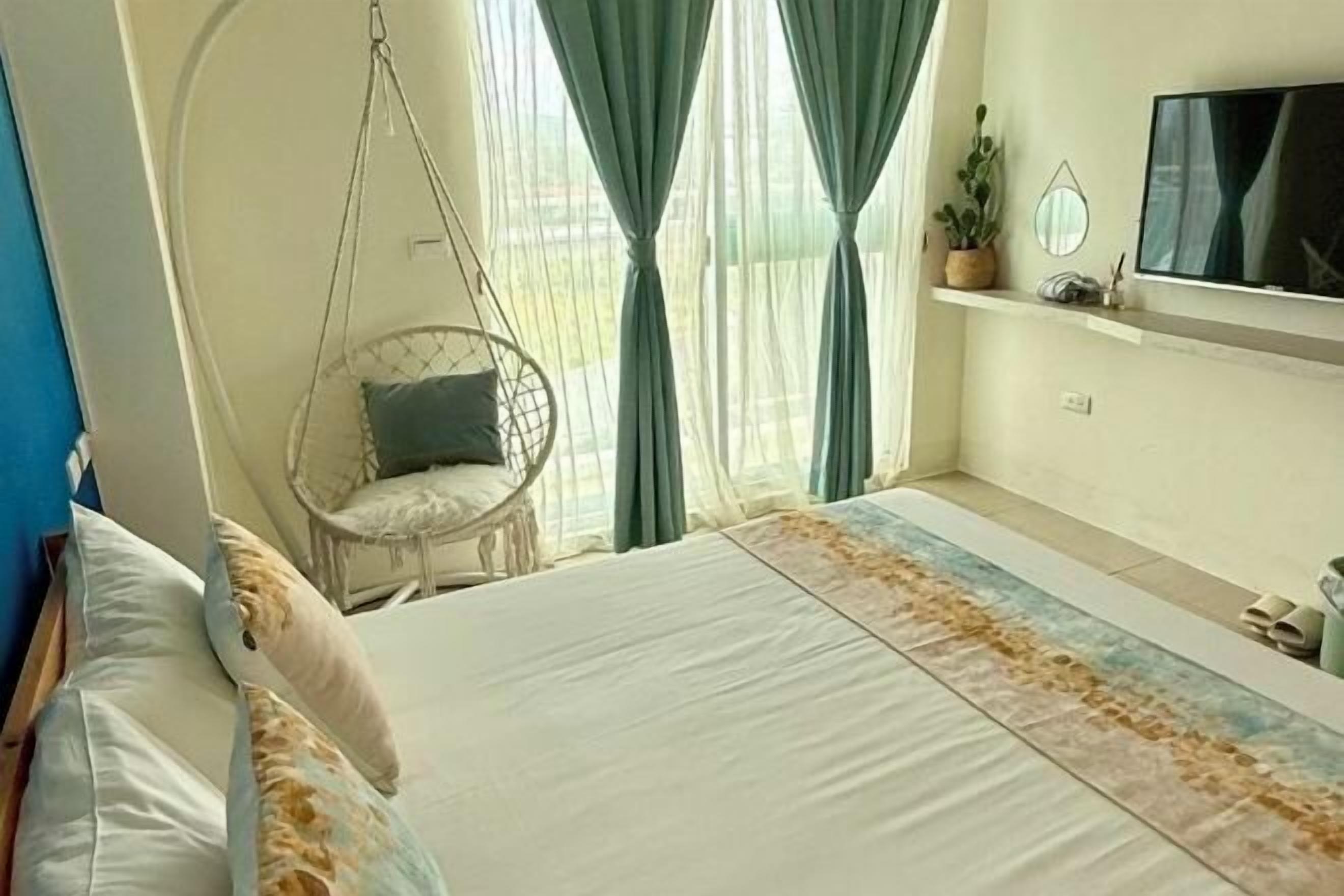 Hochwertige Bettwaren, Verdunkelungsvorhänge, schallisolierte Zimmer