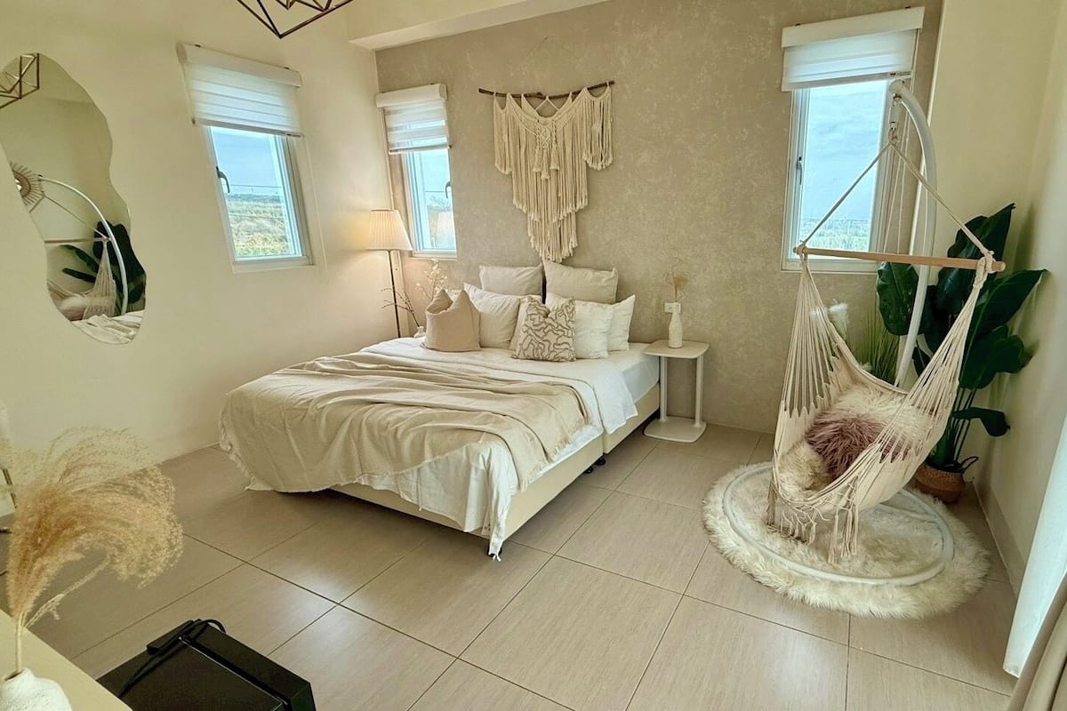 Habitación doble | Ropa de cama de alta calidad, cortinas blackout y insonorización