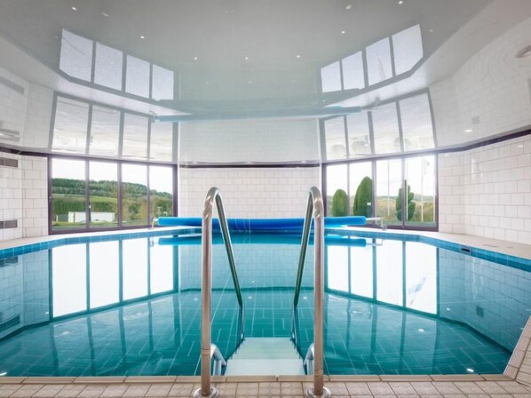 Innenpool, beheizter Pool