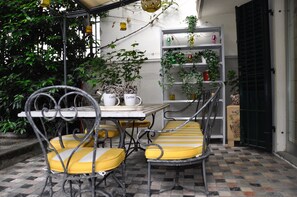 Outdoor dining - Nearby Fortress and close to the center, patio and garden (Firenze)