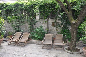 Terrace/patio - Nearby Fortress and close to the center, patio and garden (Firenze)