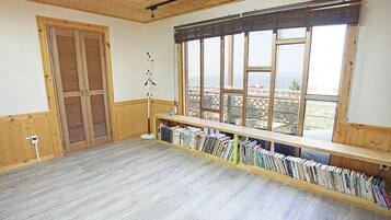 Room (Number 1) | Soundproofing, free WiFi, bed sheets