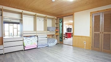 Room (Number 1) | Soundproofing, free WiFi, bed sheets