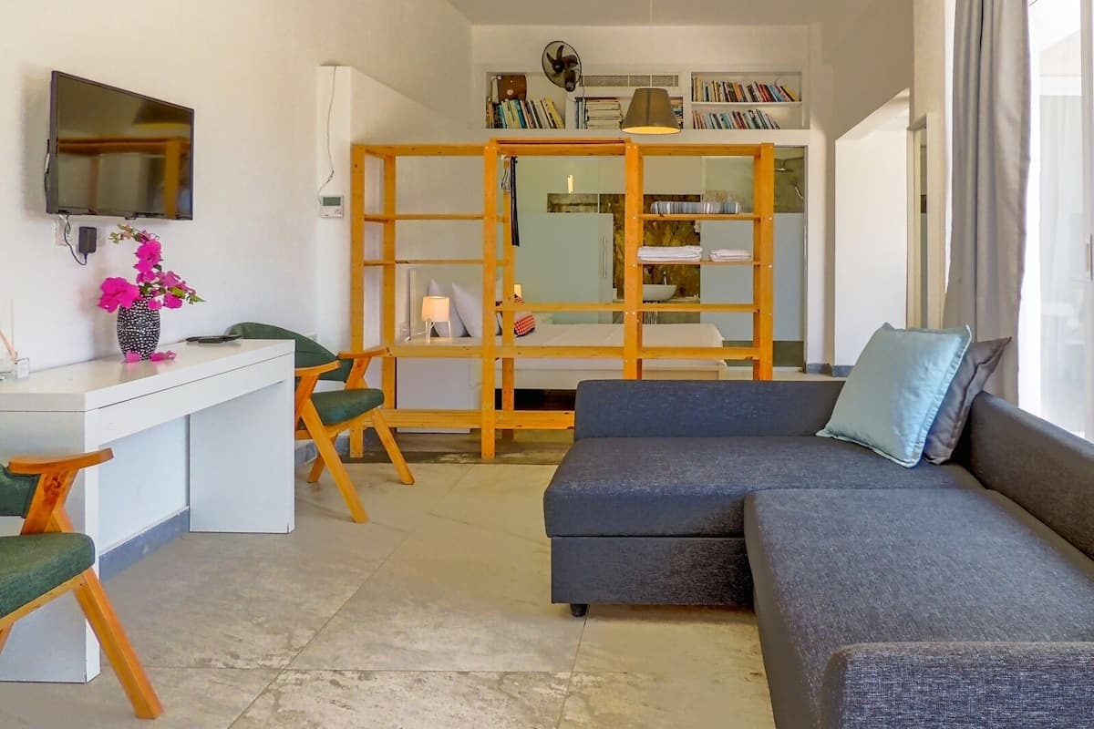 comfort studio suite, non smoking, sea view | individually furnished, desk, laptop workspace, free wifi