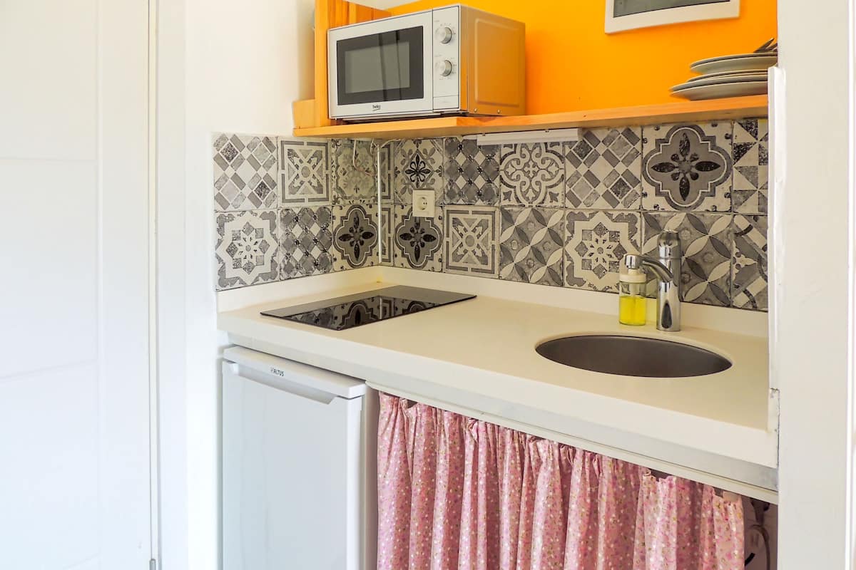 deluxe double room, sea view | individually furnished, desk, laptop workspace, free wifi