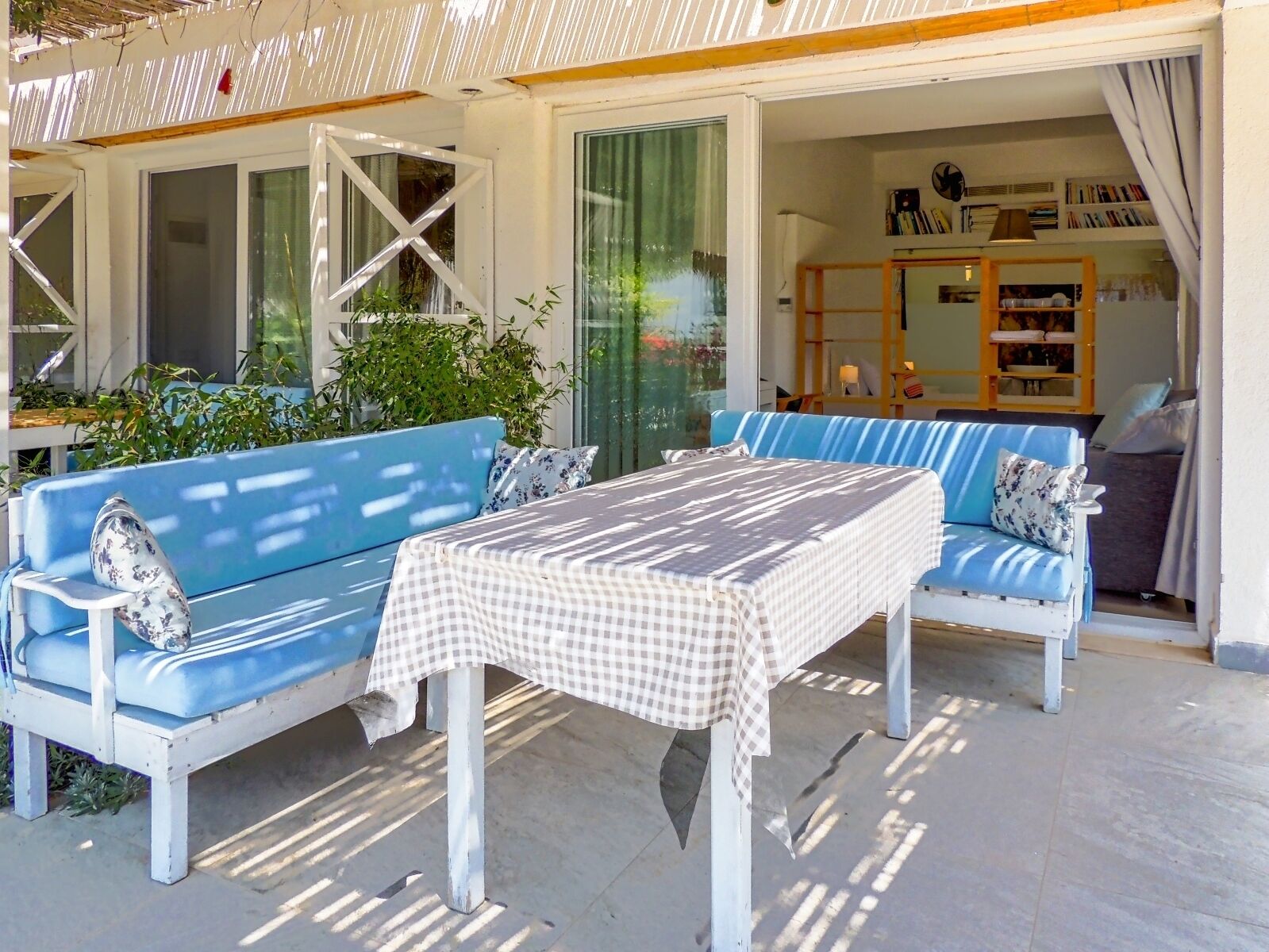 comfort studio suite, non smoking, sea view | individually furnished, desk, laptop workspace, free wifi