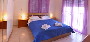 Deluxe Apartment, 2 Bedrooms, Non Smoking, Sea View | 2 bedrooms, premium bedding, soundproofing, rollaway beds