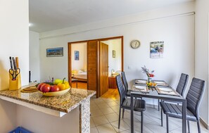 Apartment, 2 Bedrooms, Ground Floor (B4) | Living room