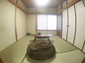 Free WiFi - Hanazono Kita Terrace House (Osaka)