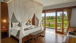 Deluxe Room Balcony with Rice Field View | In-room safe, desk - Paon Desa Ubud Hotel (Ubud)