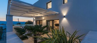 Villa Bella Vista B - contemporary villa with a private pool near a beach by MyWaycation