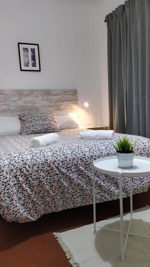 ห้องพักตกแต่งอย่างมีเอกลักษณ์, ตกแต่งพิเศษโดยเฉพาะ, ผ้าม่านกันแสง