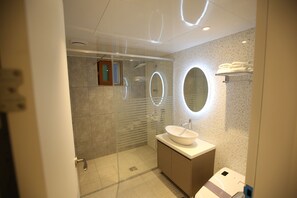 Deluxe Double Room, City View | Bathroom | Shower, hair dryer, towels, soap