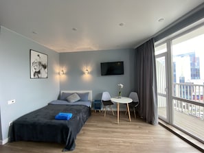 Iron/ironing board, free WiFi, bed sheets