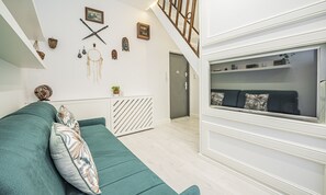 1 غرفة نوم وستائر تعتيم ومكواة/لوح كي وواي فاي مجانًا