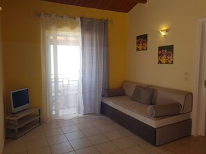 Apartment, 2 Bedrooms, Sea View | Living area