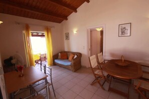Apartment, 2 Bedrooms, Sea View | Living area