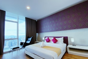 Deluxe Apartment, 3 Bedrooms | Desk, blackout drapes, soundproofing, iron/ironing board - Platinum Service Suites Kuala Lumpur KLCC (Kuala Lumpur)