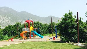 Zona de jocs infantil: a l'aire lliure