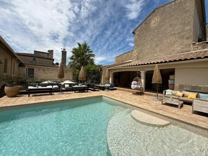 Exterior - Hôtel Restaurant O'Banel (Gallargues-le-Montueux)