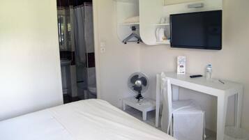 Family Quadruple Room | In-room safe, individually decorated, individually furnished, desk