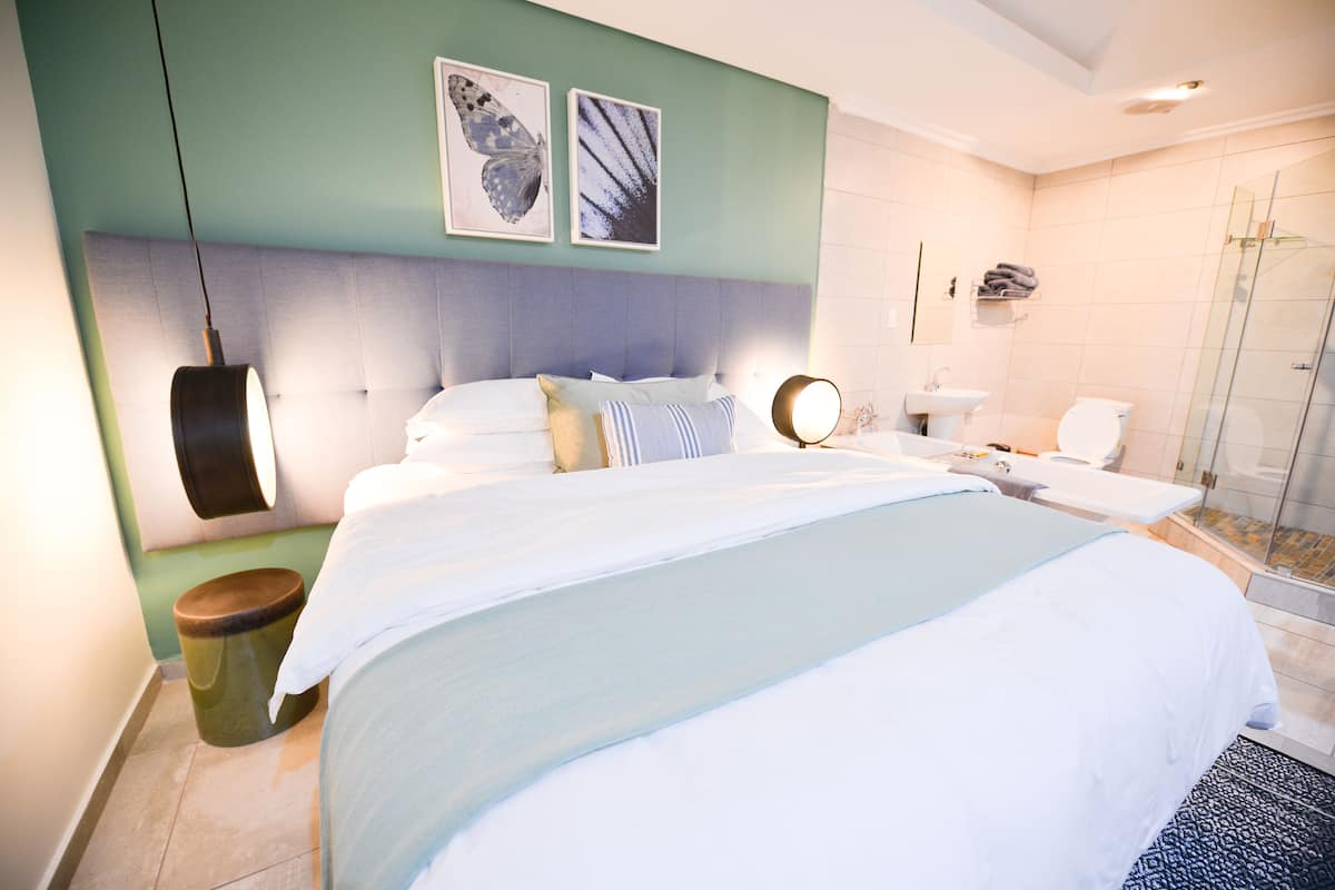 1 slaapkamer, een kluis op de kamer, geluiddichte muren