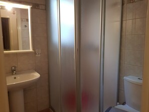 House, 2 Bedrooms, Sea View | Bathroom