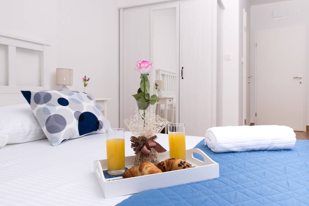 Desk, blackout curtains, free WiFi, bed sheets