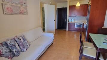 Luxury Apartment, 2 Bedrooms | Private kitchen | Full-sized fridge, microwave, oven, stovetop