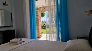 Luxury Apartment, 2 Bedrooms | 2 bedrooms, cots/infant beds, free WiFi, bed sheets