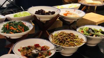 Daily buffet breakfast for a fee