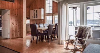 Stunning home in Hemsedal with kitchen