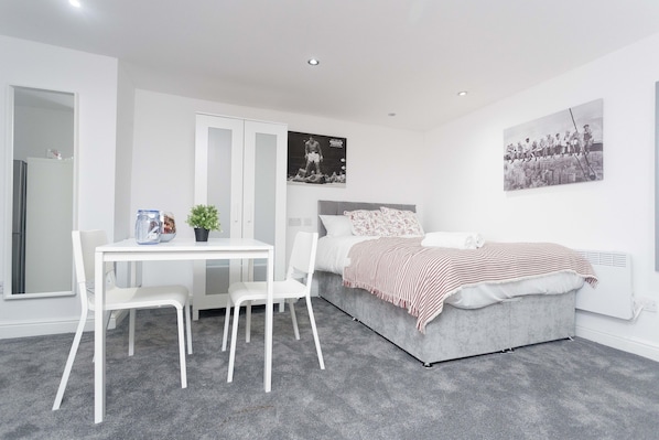 Superior Studio, Ensuite