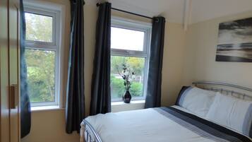 5 bedrooms, individually decorated, individually furnished