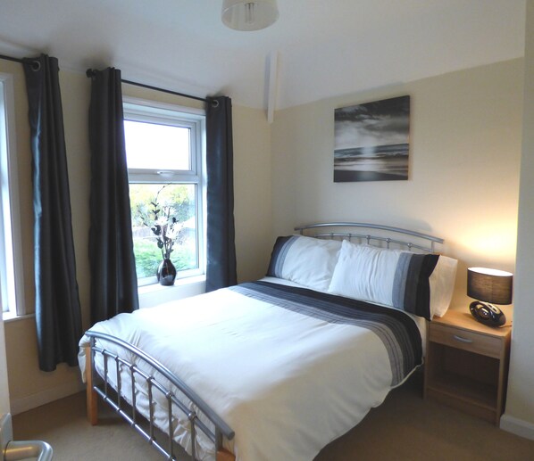 特色装修、特色家居、笔记本电脑工作区、免费 WiFi