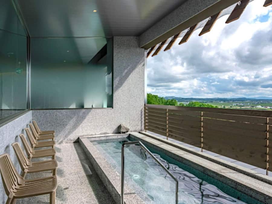 Individually decorated, individually furnished, desk, laptop workspace