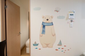 Individually decorated, individually furnished, desk, laptop workspace - The Peak Villa Suite Hokkaido (Higashikawa)