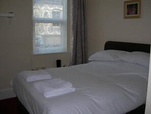 Habitación doble | Wifi gratis y ropa de cama 