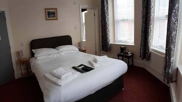 Chambre Double, 1 lit double (2) | Wi-Fi gratuit, draps fournis