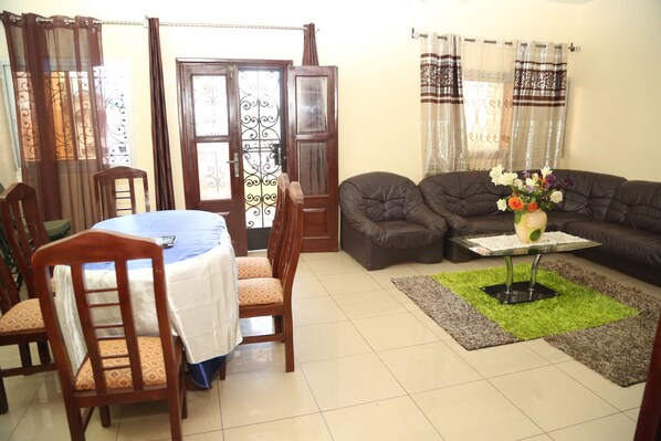 In-room dining - Le belvédère (Yaoundé)