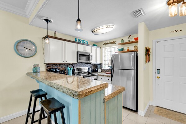 Fridge, microwave, oven, stovetop