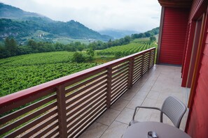 Suite – deluxe, 1 queensize-seng, balkong, fjellutsikt | Utsikt fra balkong