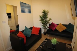 Flat-screen TV - Shirebrook House (Mansfield)