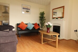 Living area - Cowsley House (Derby)