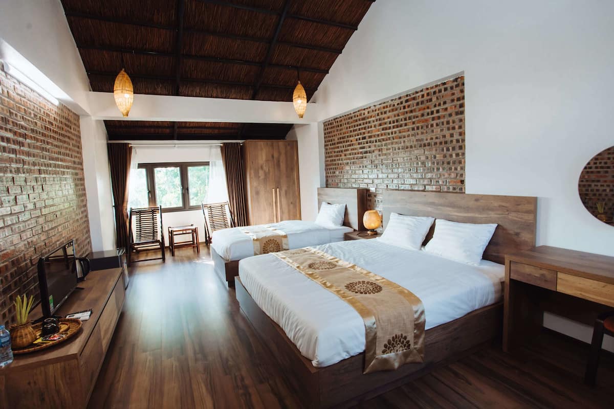 1 bedroom, Egyptian cotton sheets, premium bedding, pillowtop beds