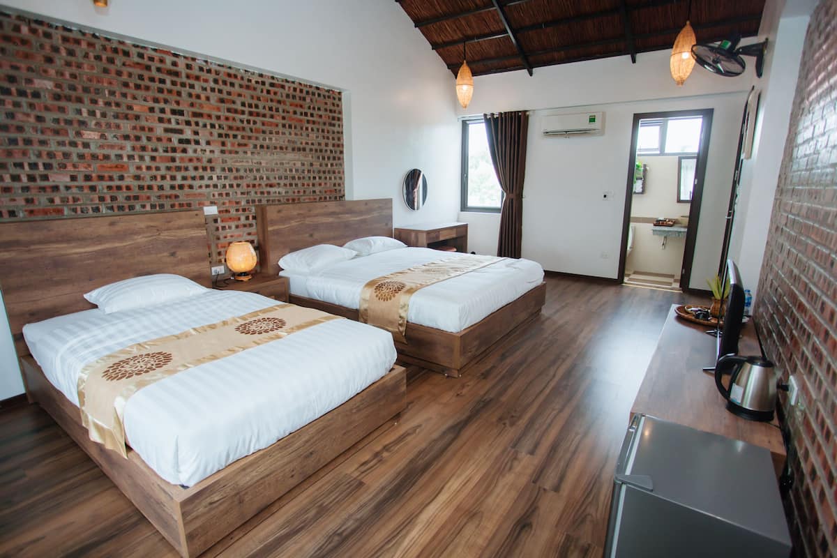 1 bedroom, Egyptian cotton sheets, premium bedding, pillowtop beds