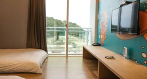 ห้องดีลักซ์สำหรับสี่ท่าน | ผ้าม่านกันแสง, Wi-Fi ฟรี, ผ้าปูที่นอน