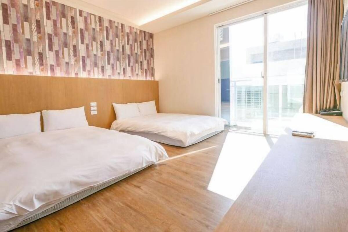 Blackout curtains, free WiFi, bed sheets