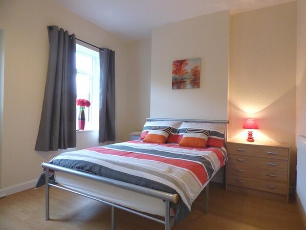 Comfort House, 3 Bedrooms (Sleeps 7)